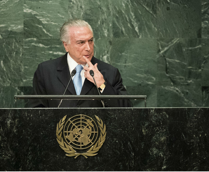 Governo tenta esconder retrocessos ambientais da comunidade internacional