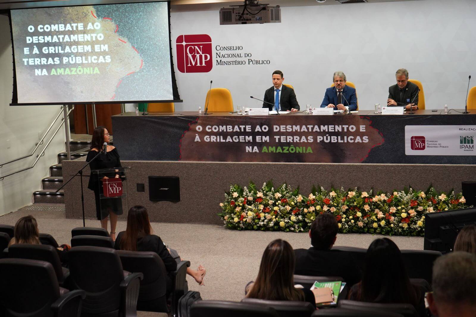 Desmatamento e grilagem na Amazônia são temas de evento