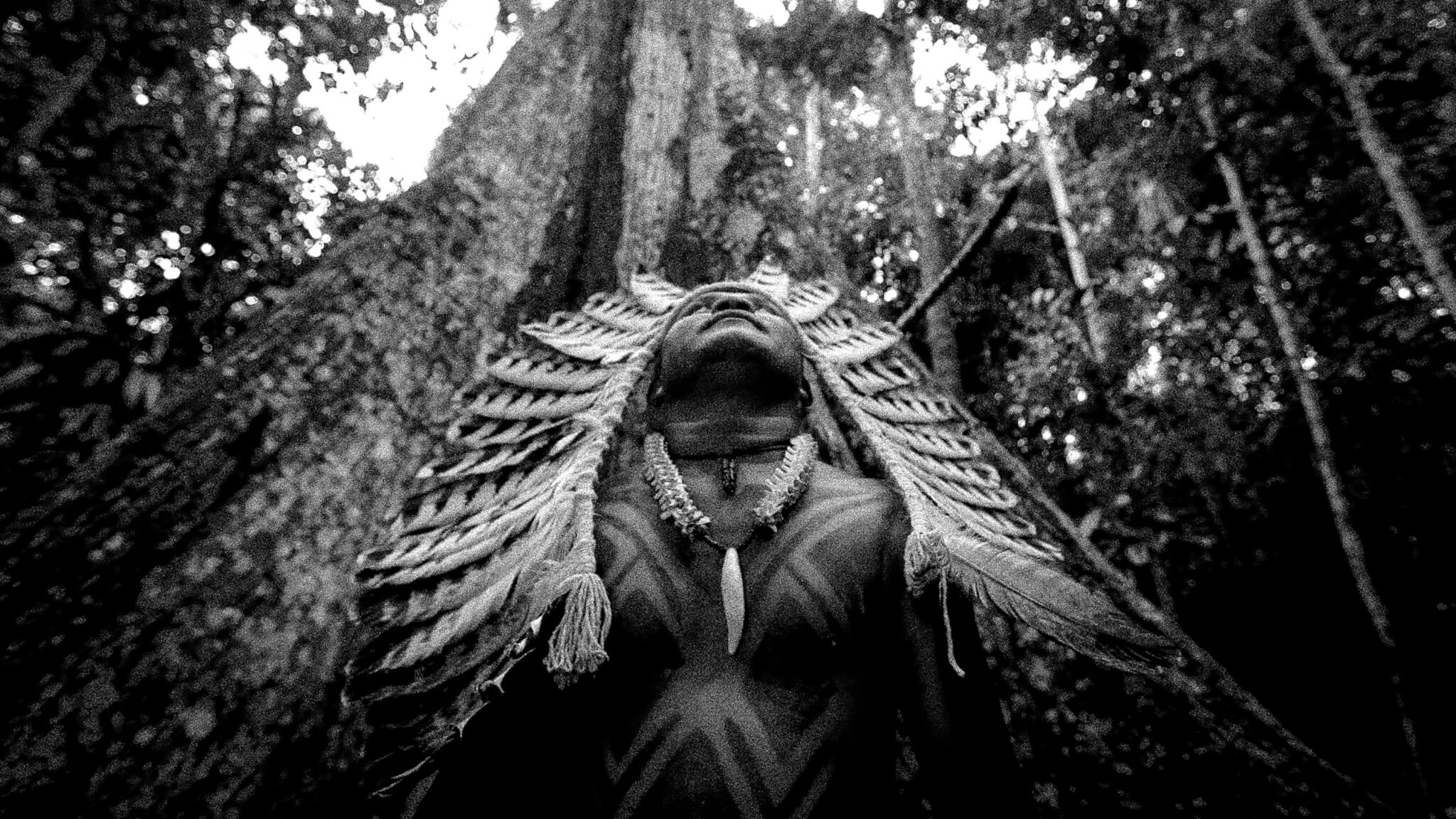 3.herança-cultural_Diego-Carvalho_shamã-traz-a-cura