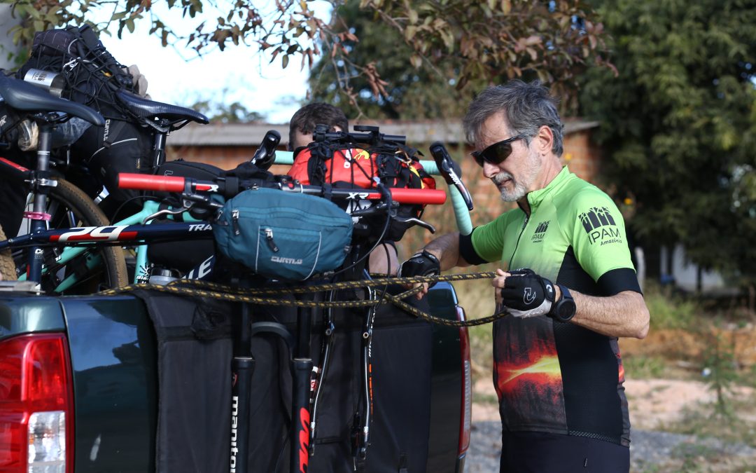 Cientistas pedalam 500 km no Cerrado para investigar efeitos da crise climática